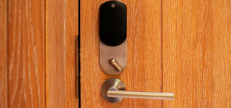 Automatic Locking Door Knob Merced